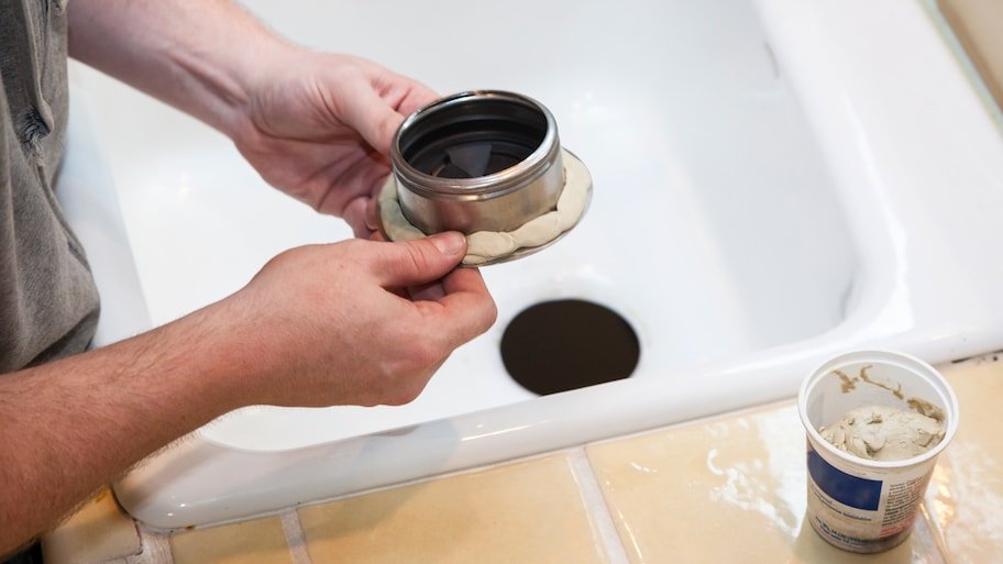 How Long To Dry Plumbers Putty